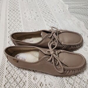SAS Siesta Womens Handsewn Made In USA Size 9 EUC Classic Comfort Lace Up